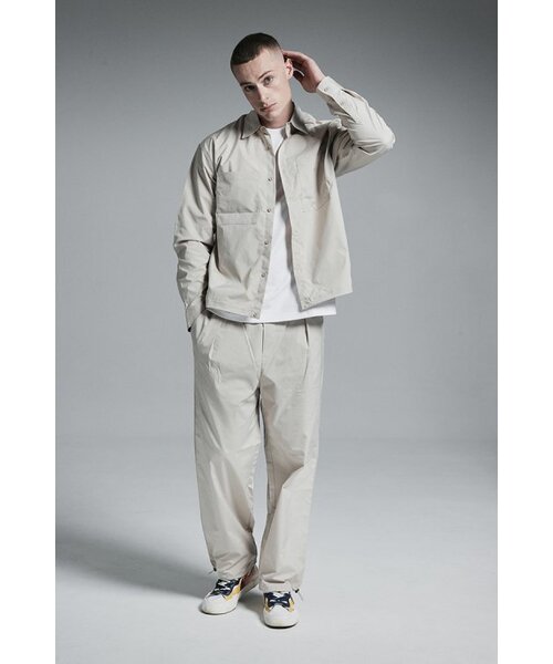 APOSTROPHE COMMA(アポストロフィコンマ)の「ストリングナイロンワイドパンツ(アイボリー)(スウェットパンツ・メンズ・その他・MEDIUM/SMALL/LARGE)」の4枚目の写真