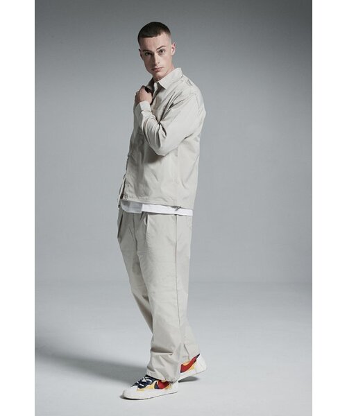 APOSTROPHE COMMA(アポストロフィコンマ)の「ストリングナイロンワイドパンツ(アイボリー)(スウェットパンツ・メンズ・その他・MEDIUM/SMALL/LARGE)」の6枚目の写真