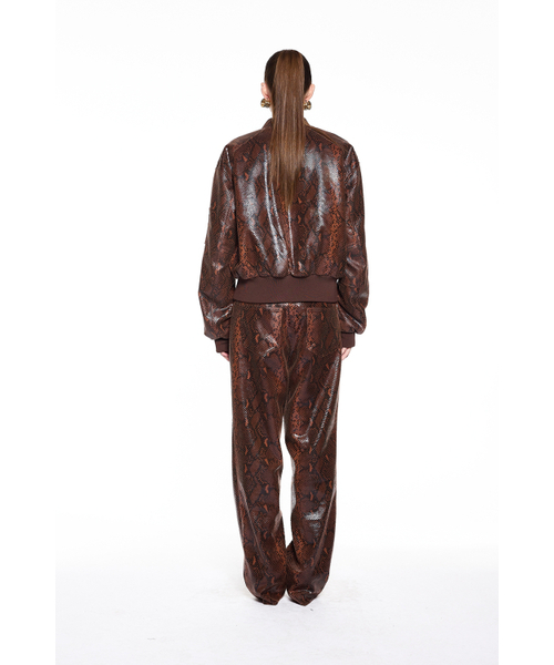 GREEDILOUS（グリディアス）の「Asymmetrical Faux-Snake Pants（その他パンツ・メンズ・その他・S/M/L/XS）」の3枚目の写真