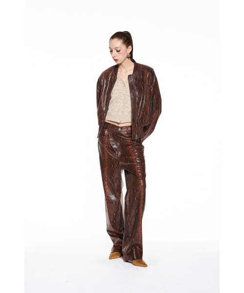 GREEDILOUS（グリディアス）の「Asymmetrical Faux-Snake Pants（その他パンツ・メンズ・その他・S/M/L/XS）」の4枚目の写真