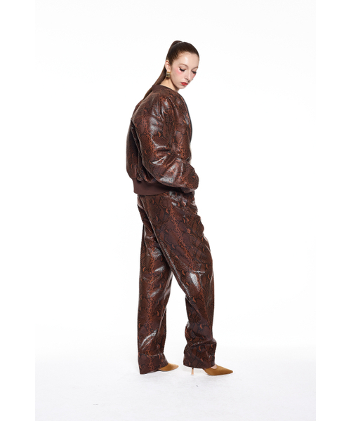 GREEDILOUS（グリディアス）の「Asymmetrical Faux-Snake Pants（その他パンツ・メンズ・その他・S/M/L/XS）」の6枚目の写真