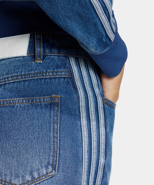 adidas（アディダス）の「スリーストライプス ペンシル スカート デニム / アディダスオリジナルス adidas Originals（デニムスカート・レディース・ブルー・MEDIUM/LARGE/XX-LARGE/X-SMALL/X-LARGE/SMALL）」の4枚目の写真