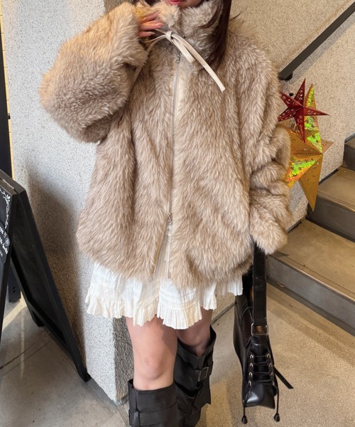 nemne store(ネンネストア)の「フェイクファーリボンブルゾン(その他アウター・レディース・ブラウン系/アイボリー・MEDIUM/SMALL)」の5枚目の写真