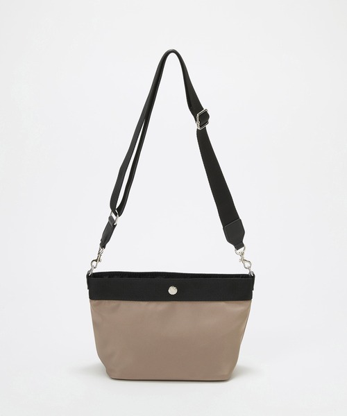 Breath TOPKAPI(ブレストプカピ)の「【Breath TOPKAPI sis】【WEB限定】ナイロン 舟形 ショルダーバッグ 軽量 / RIPPLE リプル(ショルダーバッグ・レディース・ライトベージュ/グレイッシュベージュ/ブラック・FREE)」の12枚目の写真