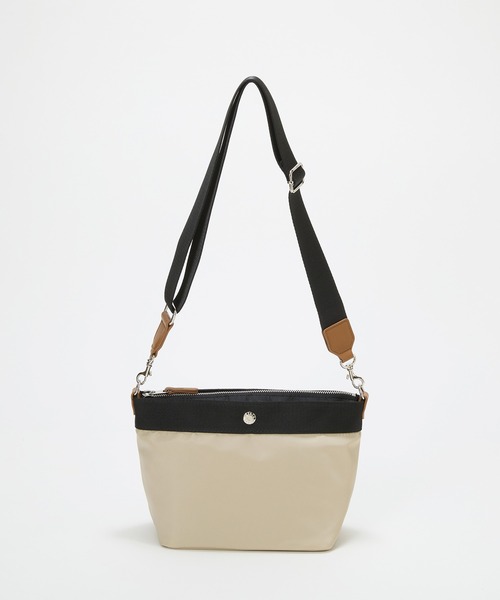Breath TOPKAPI(ブレストプカピ)の「【Breath TOPKAPI sis】【WEB限定】ナイロン 舟形 ショルダーバッグ 軽量 / RIPPLE リプル(ショルダーバッグ・レディース・ライトベージュ/グレイッシュベージュ/ブラック・FREE)」の8枚目の写真