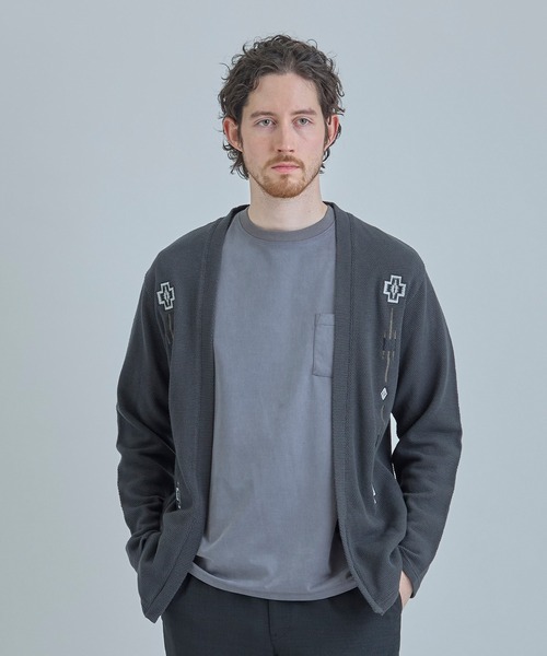 MEN'S BIGI（メンズビギ）の「【PENDLETON/ペンドルトン】別注 鹿の子刺繍カーディガン（カーディガン/ボレロ・メンズ・チャコールグレー・02/03）」の2枚目の写真