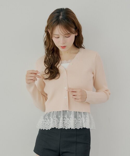 Chico（チコ）の「レイヤードフリルニットトップス（カーディガン/ボレロ・レディース・アイボリー/ピンクベージュ/ネイビー・FREE）」の13枚目の写真