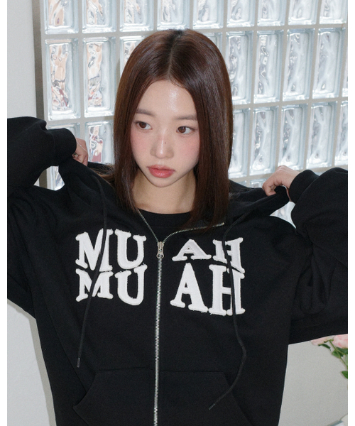 muahmuah（ムーアムーア）の「MUAH アプリケロゴ フードジップアップ [5色]（パーカー・レディース・グレー/ブラック/オートミール・FREE）」の6枚目の写真