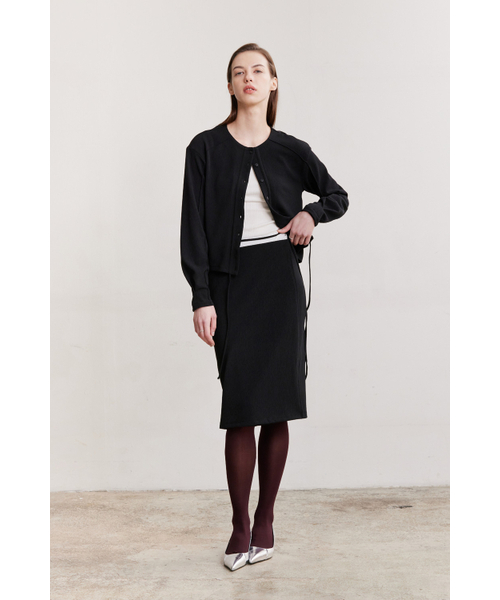 AFTERHOURS(アフターアワーズ)の「SHIRRING BUTTON CARDIGAN (BLACK)(カーディガン/ボレロ・レディース・その他・FREE)」の4枚目の写真