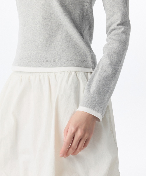 MUSINSA STANDARD WOMAN（ムシンサスタンダードウーマン）の「ウィメンズレイヤードヘムスリム長袖Tシャツ[ミディアムグレー/ホワイト]（Tシャツ/カットソー・レディース・その他・SMALL/MEDIUM/LARGE/X-SMALL）」の6枚目の写真