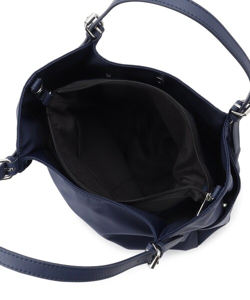 Reflect（リフレクト）の「【3WAY／しっかり収納／インナーバッグ入り／ショルダー付き】ナイロンバッグ（ショルダーバッグ・レディース・ネイビー/ブラウン系その他/サックスブルー・00）」の5枚目の写真