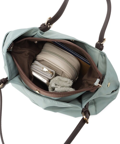 Reflect（リフレクト）の「【3WAY／しっかり収納／インナーバッグ入り／ショルダー付き】ナイロンバッグ（ショルダーバッグ・レディース・ネイビー/ブラウン系その他/サックスブルー・00）」の15枚目の写真