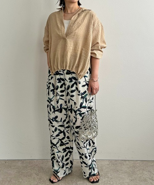 LHELBIE(レルビエ)の「ドロストスキッパーシャツ(シャツ/ブラウス・レディース・ブラック/ベージュ/オフホワイト・M)」の4枚目の写真