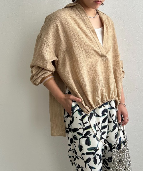 LHELBIE(レルビエ)の「ドロストスキッパーシャツ(シャツ/ブラウス・レディース・ブラック/ベージュ/オフホワイト・M)」の14枚目の写真