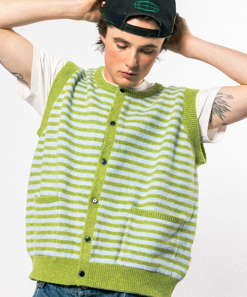 Elanque(エランク)の「short length knit vest / ショート丈ニットベスト(ニット/セーター・メンズ・チャコールグレー/ブルー系その他・MEDIUM/LARGE)」の1枚目の写真