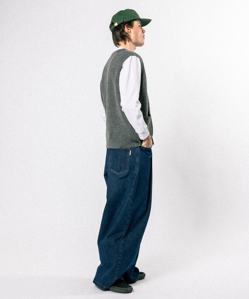 Elanque(エランク)の「short length knit vest / ショート丈ニットベスト(ニット/セーター・メンズ・チャコールグレー/ブルー系その他・MEDIUM/LARGE)」の11枚目の写真