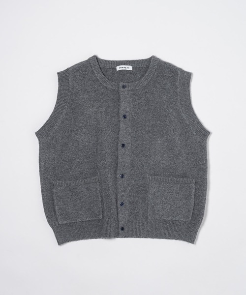 Elanque(エランク)の「short length knit vest / ショート丈ニットベスト(ニット/セーター・メンズ・チャコールグレー/ブルー系その他・MEDIUM/LARGE)」の13枚目の写真