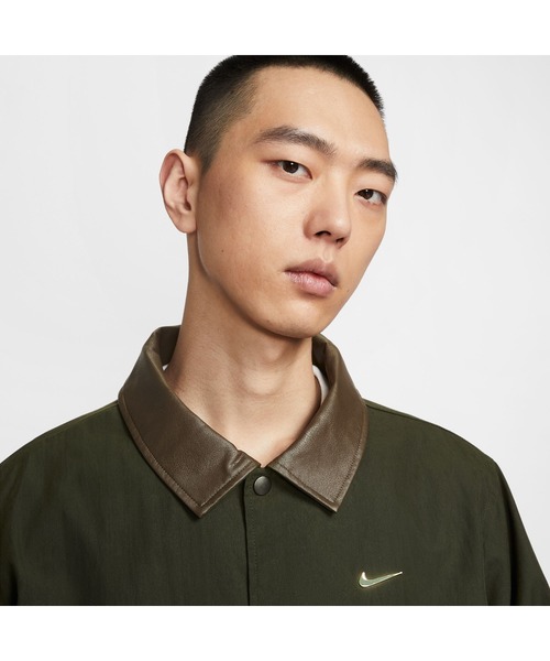 NIKE（ナイキ）の「NIKE/ナイキ M SSNL+ COACHES JKT GCEL（その他アウター・メンズ・カーキ/ブラウン・S/M/L/XL）」の6枚目の写真