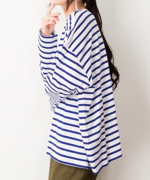 aity(アイティ)の「M-5L オーバーサイズ ボーダーロンT 夏服(Tシャツ/カットソー・レディース・ブルー/杢グレー/ブラック・LL~3L/M~L/4L~5L)」の10枚目の写真