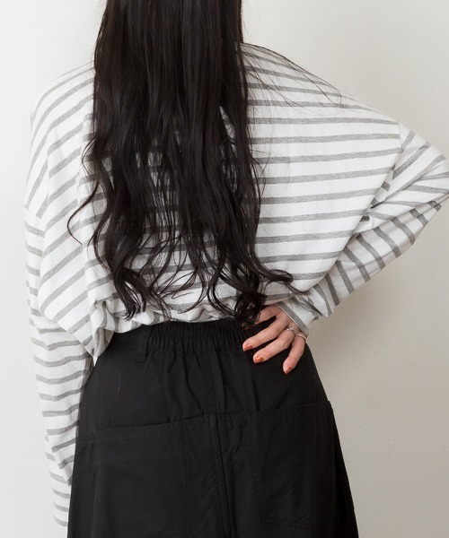 aity(アイティ)の「M-5L オーバーサイズ ボーダーロンT 夏服(Tシャツ/カットソー・レディース・ブルー/杢グレー/ブラック・LL~3L/M~L/4L~5L)」の16枚目の写真