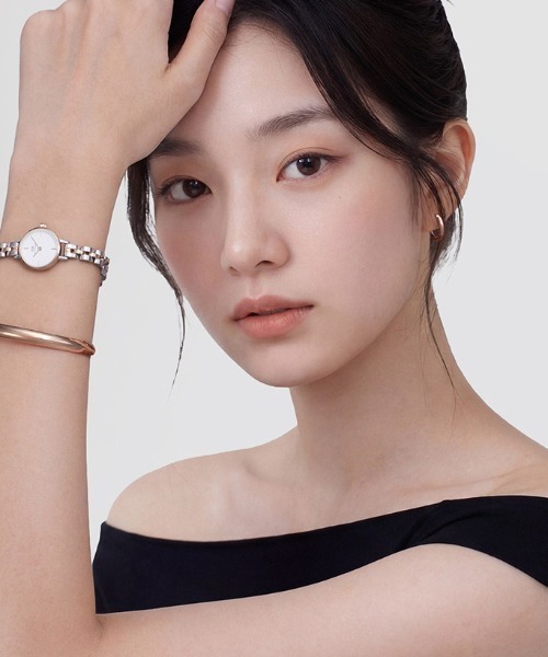 Daniel Wellington(ダニエルウェリントン)の「Classic Arch Earrings ローズゴールド/ゴールド/シルバー(ピアス(両耳用)・レディース・イエローゴールド/ピンクゴールド・9/12)」の17枚目の写真