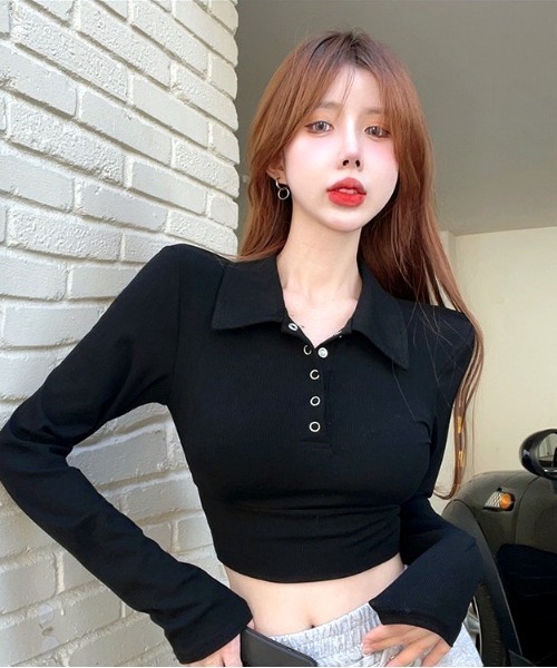 SHEENA(シーナ)の「ポロ襟ヘンリーネッククロップドトップス(Tシャツ/カットソー・レディース・ホワイト/ブラック・M)」の7枚目の写真