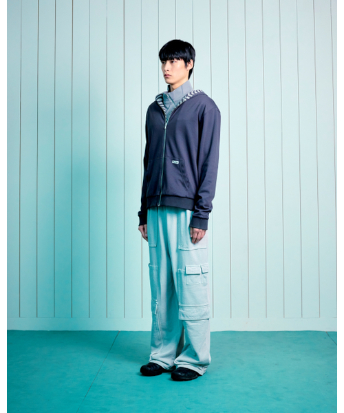 THECOLDESTMOMENT（ザコールデストモーメント）の「TCM reversible stripe hooded zip-up (charcoal)（パーカー・レディース・その他・SMALL/MEDIUM/LARGE）」の2枚目の写真