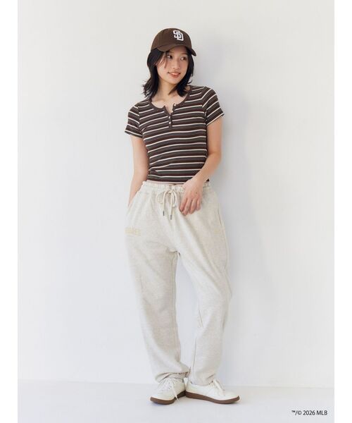 Ungrid(アングリッド)の「【MLB × New Era × Ungrid】ロゴキャップ(キャップ・レディース・ベージュ/ネイビー/ブラウン・FREE)」の16枚目の写真