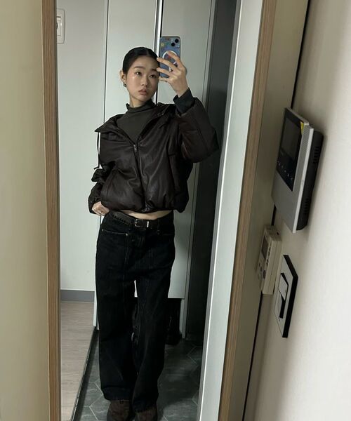 PORTERNA(ポルテナ)の「CINCH BACK CURVED JEANS-DARK BROWN(デニムパンツ・レディース・その他・MEDIUM/SMALL)」の21枚目の写真