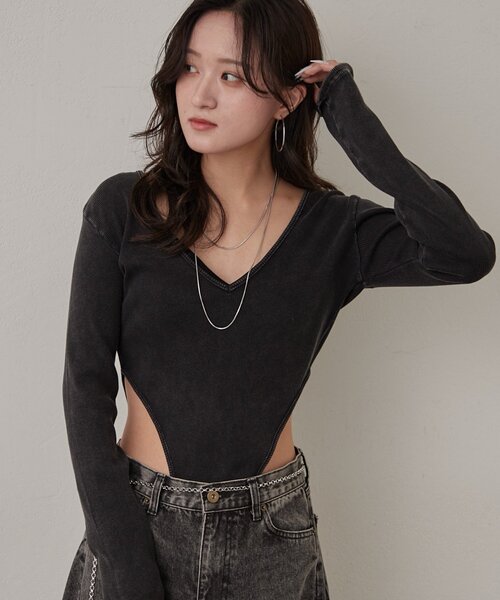 mline（エムライン）の「[mline]カットボディースーツ（Tシャツ/カットソー・レディース・ブラック/グレー・FREE）」の3枚目の写真