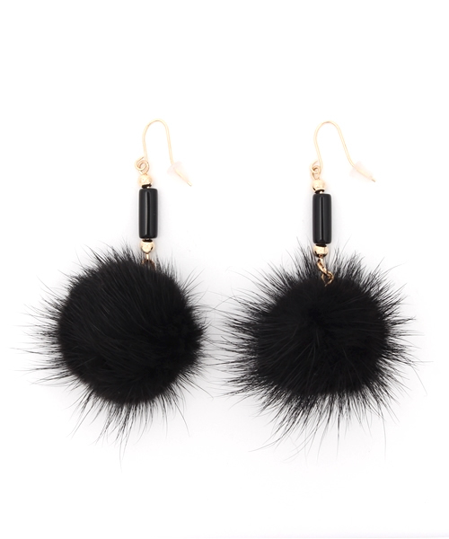 PLAIN CLOTHING（プレーンクロージング）の「【PLAIN CLOTHING】ファーピアス（ピアス（両耳用）・レディース・ブラック/ボルドー/ネイビー・FREE）」の7枚目の写真