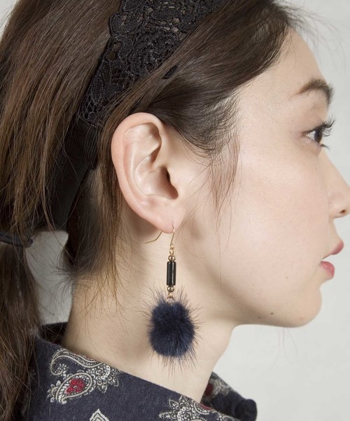 PLAIN CLOTHING（プレーンクロージング）の「【PLAIN CLOTHING】ファーピアス（ピアス（両耳用）・レディース・ブラック/ボルドー/ネイビー・FREE）」の9枚目の写真