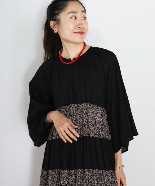 le.coeur blanc(ルクールブラン)の「Fanakaリーフ柄キリカエワンピース(ワンピース・レディース・ブラック系その他・38)」の8枚目の写真