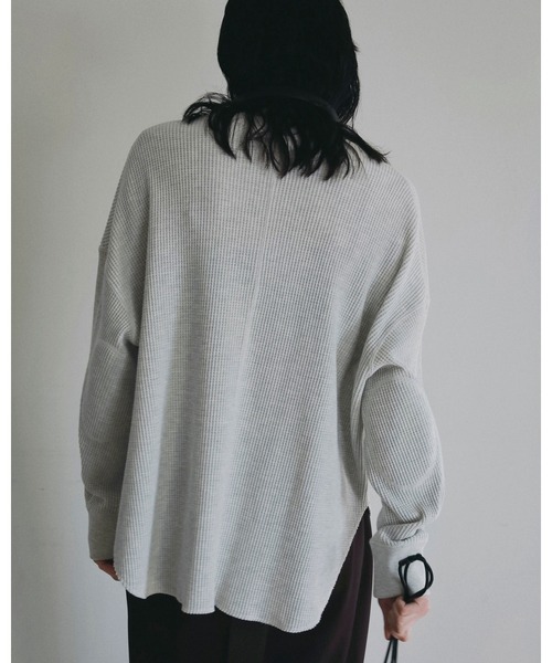 anuke（アンヌーク）の「Waffle Loose Henleytops（Tシャツ/カットソー・レディース・オートミール/ブラウン・FREE）」の8枚目の写真