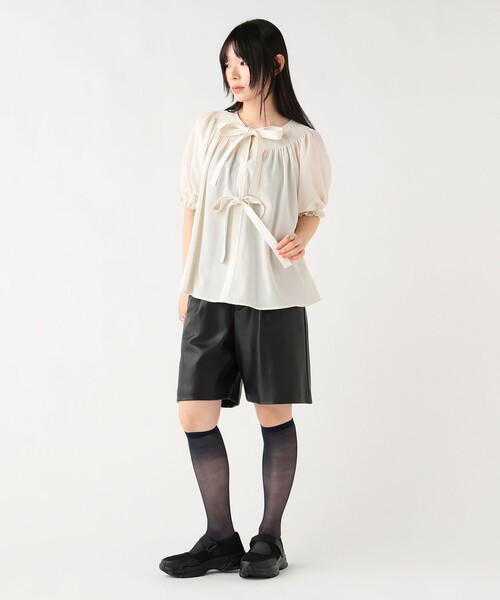 BEAMS HEART（ビームスハート）の「2WAY シャーリング リボンブラウス（シャツ/ブラウス・レディース・ブラック/ブルー/ホワイト・FREE）」の8枚目の写真