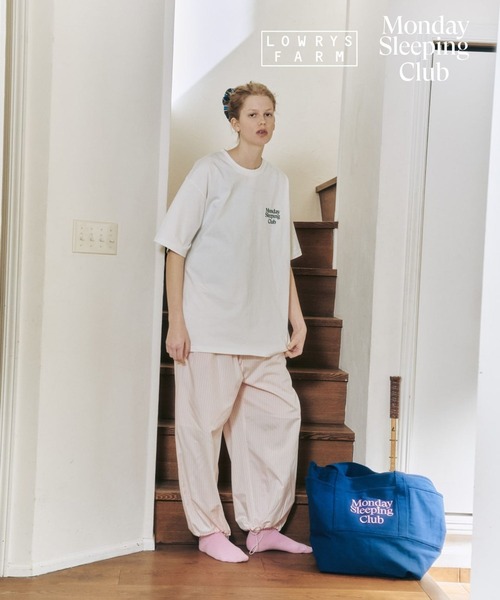 LOWRYS FARM(ローリーズファーム)の「Monday Sleeping Club プ リントSST 661563(Tシャツ/カットソー・レディース・ネイビー/ホワイト/ブルー・LARGE/MEDIUM)」の5枚目の写真