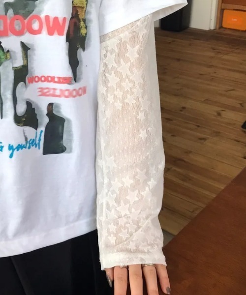 Teem Store(チームストア)の「【冷房・UV対策】星柄シアーレーストップス シアーロンT レイヤード(Tシャツ/カットソー・レディース・ブラック/ホワイト・F)」の20枚目の写真