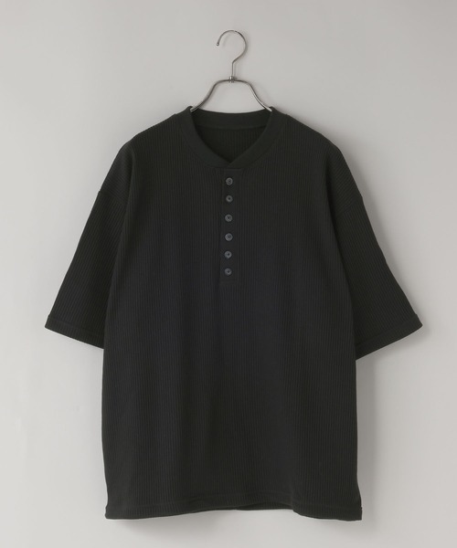 LOWRYS FARM(ローリーズファーム)の「【LFM(U)】ワッフルヘンリーネックTSS 667847(Tシャツ/カットソー・メンズ・ブラウン/ブラック/ホワイト・MEDIUM/LARGE)」の2枚目の写真