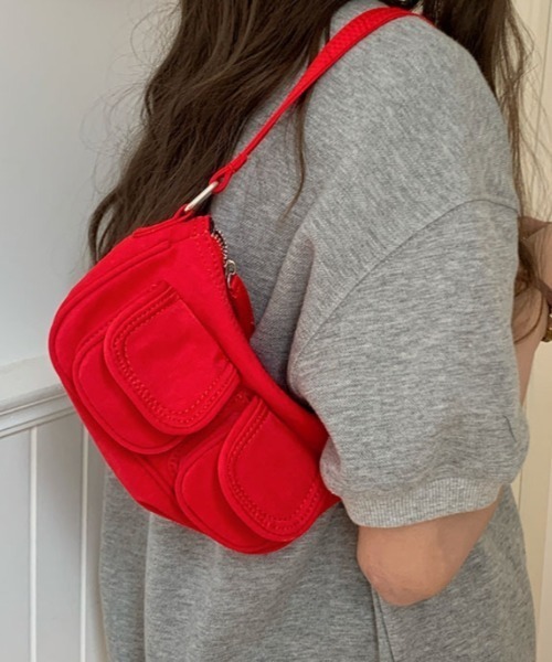 Vipoa（ヴィポア）の「casual pocket shoulder bag（ショルダーバッグ・レディース・ホワイト/ブラック/レッド・FREE）」の9枚目の写真