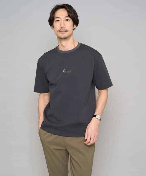 a.v.v（アーヴェヴェ）の「【イージーケア/洗濯機で洗える/速乾/毛玉になりにくい/接触冷感】ミニロゴプリントセミワイドシルエットカットソー（Tシャツ/カットソー・メンズ・ダークインディゴブルー/ピンク/ホワイト/チャコールグレー・48/44/50）」の3枚目の写真