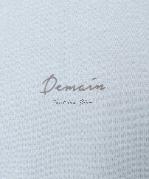 a.v.v（アーヴェヴェ）の「【イージーケア/洗濯機で洗える/速乾/毛玉になりにくい/接触冷感】ミニロゴプリントセミワイドシルエットカットソー（Tシャツ/カットソー・メンズ・ダークインディゴブルー/ピンク/ホワイト/チャコールグレー・48/44/50）」の5枚目の写真