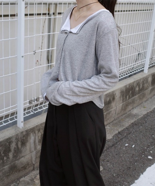 ISOOK(アイスー)の「シアーリブショートカーディガン(eri. select) / シアートップス 薄手 春 短丈 クロップド丈 重ね着 レイヤード(カーディガン/ボレロ・レディース・ホワイト/グレー・FREE)」の8枚目の写真