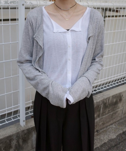 ISOOK(アイスー)の「シアーリブショートカーディガン(eri. select) / シアートップス 薄手 春 短丈 クロップド丈 重ね着 レイヤード(カーディガン/ボレロ・レディース・ホワイト/グレー・FREE)」の9枚目の写真