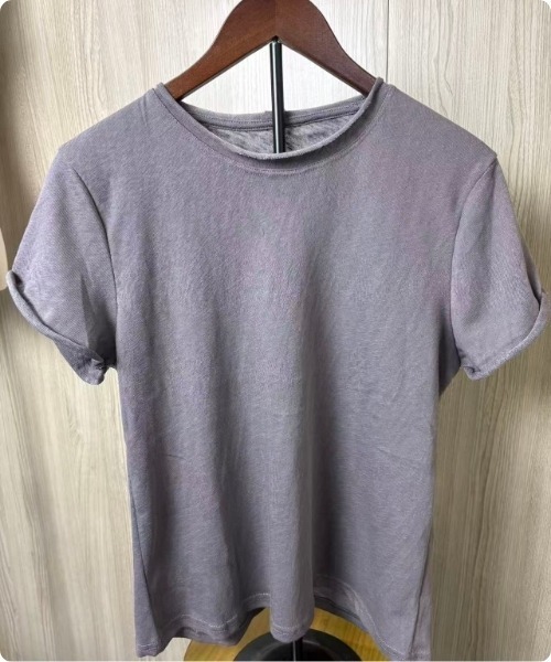 I.O.E（アイオイ）の「[韓国トレンド] リネンベーシックTシャツ（Tシャツ/カットソー・レディース・グレー/ピンク/ホワイト/イエロー/ライトブルー/ブラック・FREE）」の3枚目の写真