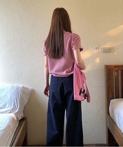 AsheKsha(アシクシャ)の「アルファベットプリントのゆったりした万能トップス(Tシャツ/カットソー・レディース・ピンク/モカ・M)」の3枚目の写真
