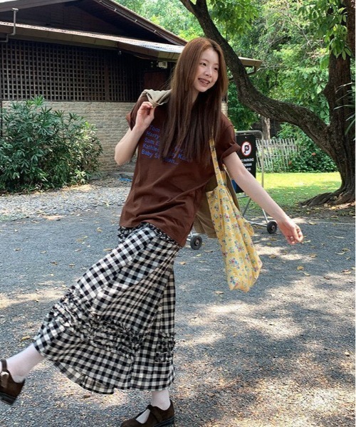AsheKsha(アシクシャ)の「アルファベットプリントのゆったりした万能トップス(Tシャツ/カットソー・レディース・ピンク/モカ・M)」の14枚目の写真