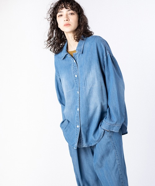 OSMOSIS(オズモーシス)の「セルロースデニムステッチシャツ(シャツ/ブラウス・レディース・ライトブルー/ブラック/ブルー・ONE SIZE)」の3枚目の写真