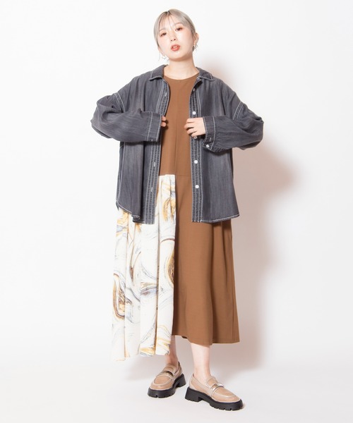 OSMOSIS(オズモーシス)の「セルロースデニムステッチシャツ(シャツ/ブラウス・レディース・ライトブルー/ブラック/ブルー・ONE SIZE)」の12枚目の写真