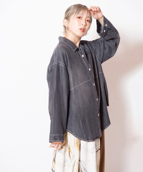 OSMOSIS(オズモーシス)の「セルロースデニムステッチシャツ(シャツ/ブラウス・レディース・ライトブルー/ブラック/ブルー・ONE SIZE)」の9枚目の写真