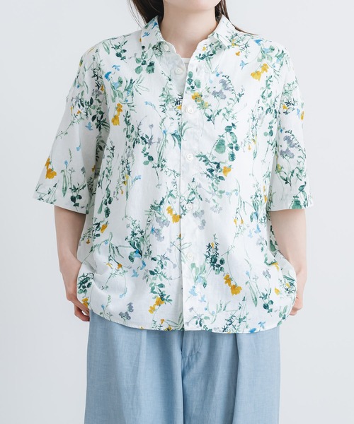 quadro（クオドロ）の「綿麻シーチング花柄pt5分袖レギュラーカラーワイドシャツ（シャツ/ブラウス・レディース・グレー/ホワイト・FREE）」の12枚目の写真